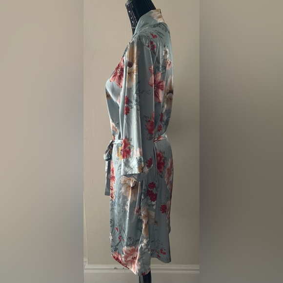 David’s Bridal Dusty Blue Satin Feel Robe Size L/XL - Picture 3 of 13